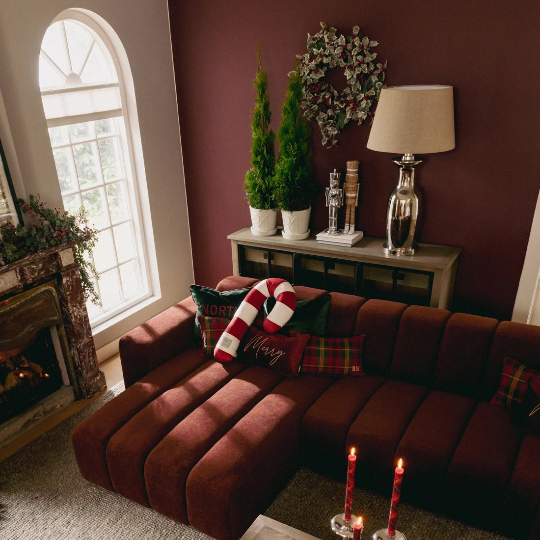 Frosted Berry Wreath Dia 71cm - Joulukoristeet