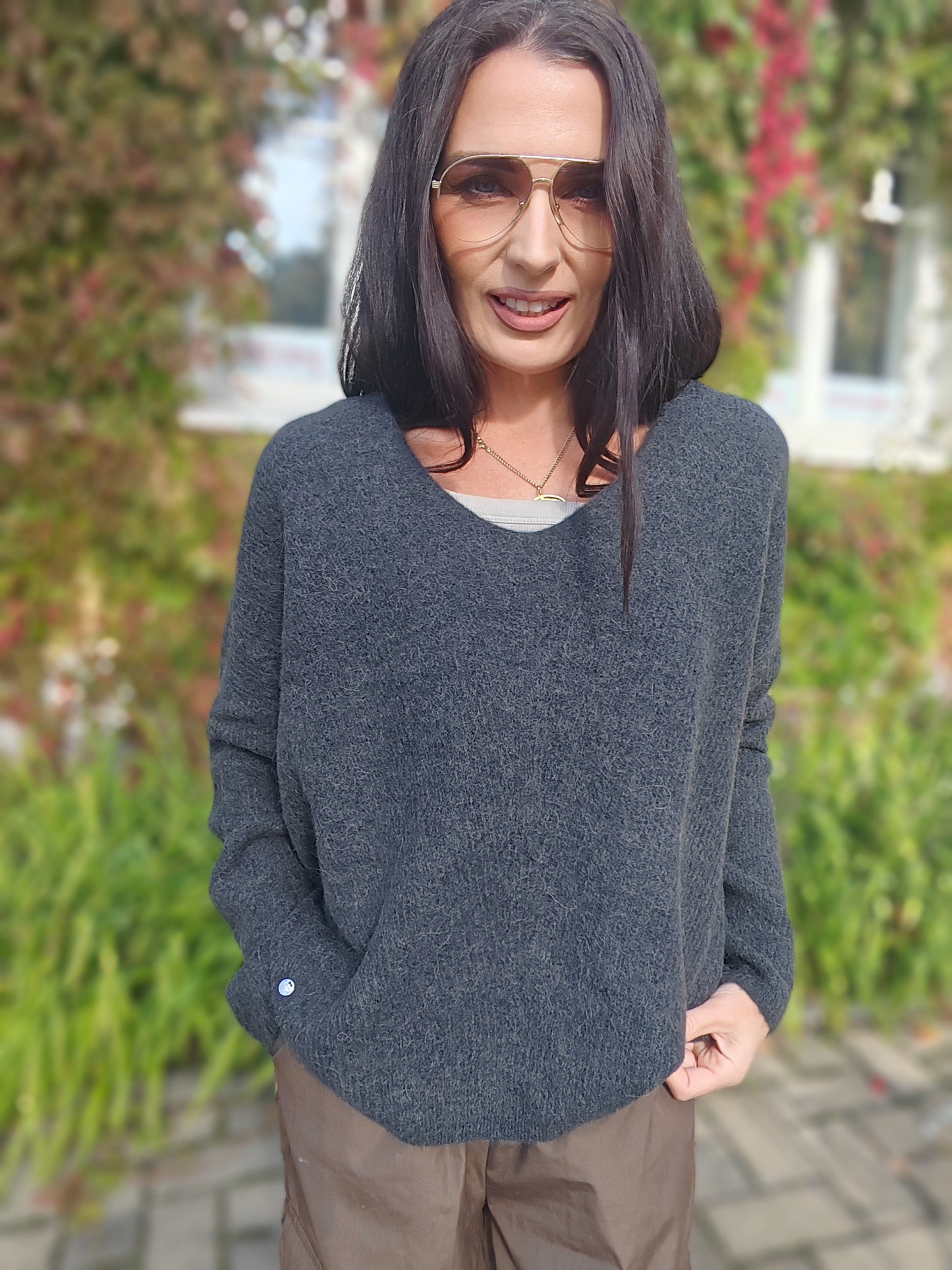 Thora V-Neck Knit - Tummanharmaa / L - Yläosat