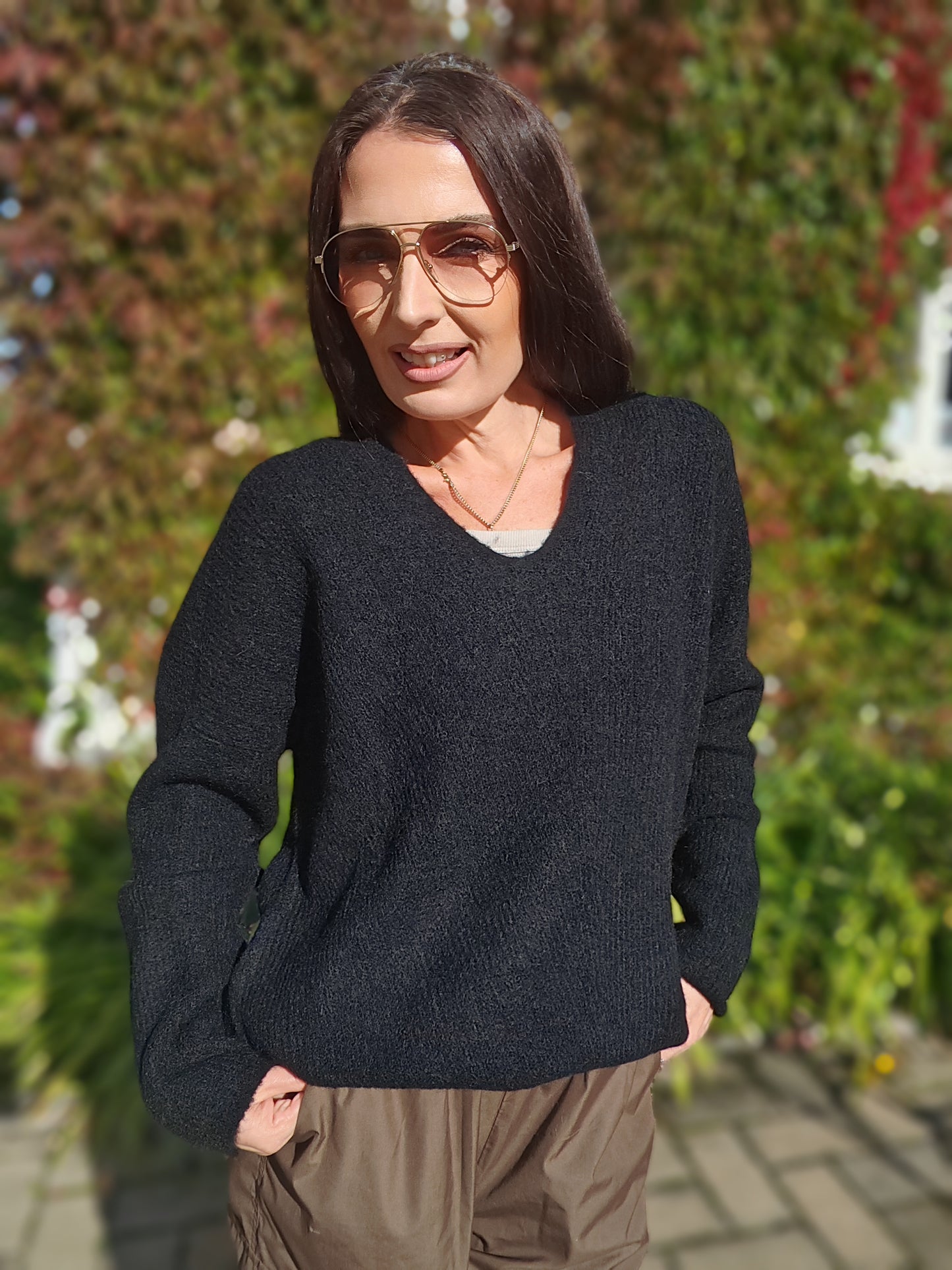 Thora V-Neck Knit - Musta / L - Yläosat
