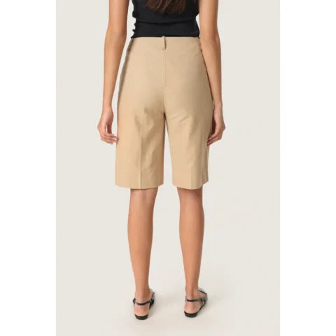 Carry Shortsit