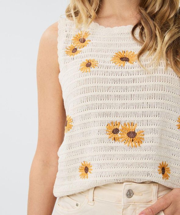 Camisole flower embroidery