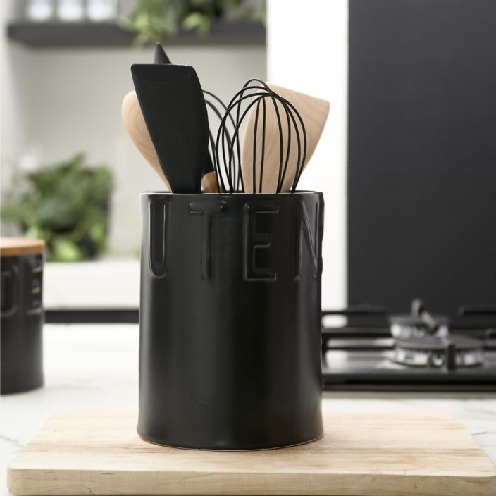 Gorgeous Kitchen Utensil Holder The Riviera Maison kitchen series has been extended to include black porcelain. This makes