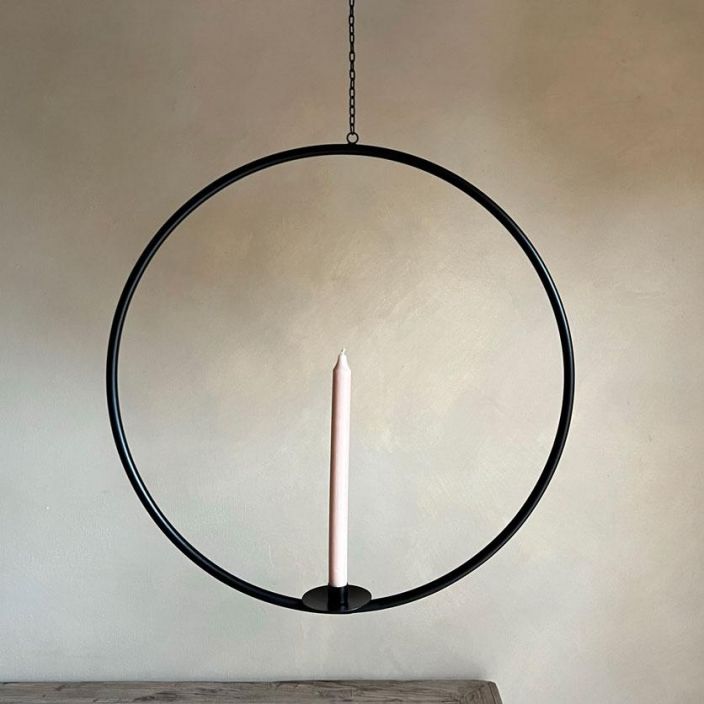 Metal ring candle holder