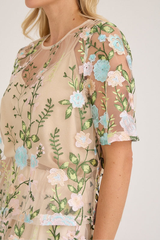 Fuschia Paita Kukkakirjailulla