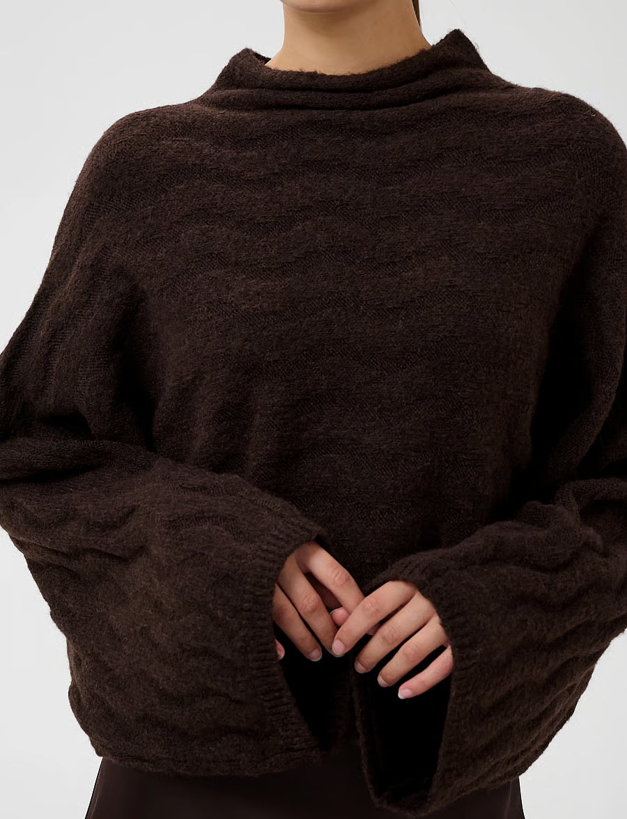 Idalia Poncho Neule